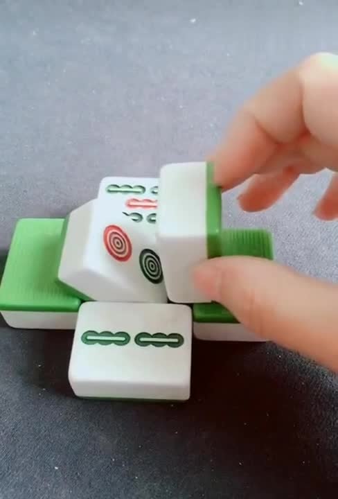 世界上最简单的永动机!我竟然无言以对!(?ω?)搞笑 搞笑视频