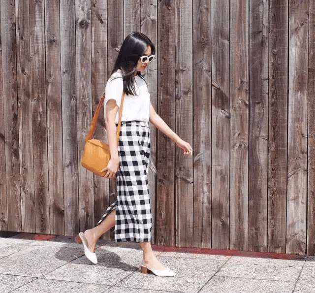 T恤+半裙这样穿出花样, 千万别穿太蓬的纱裙,