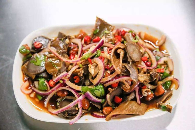 朋友聚会最爱的下酒菜,香辣凉拌鸭肾,又脆又爽