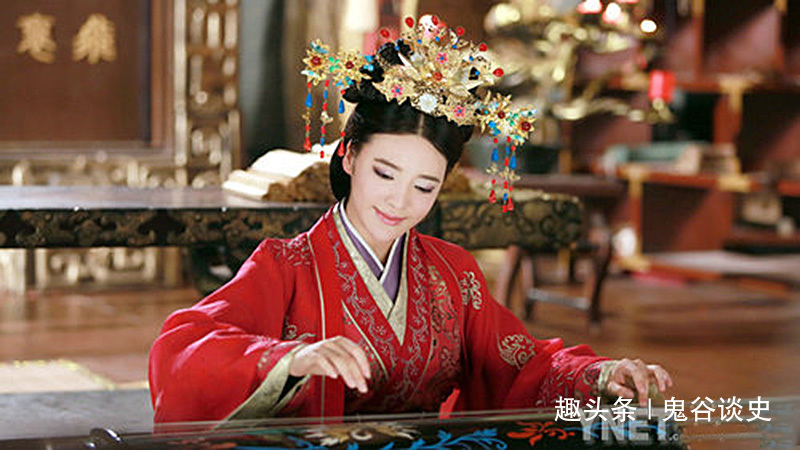 李延年《佳人歌》中的一顾倾人城,再顾倾人国,指的是谁?