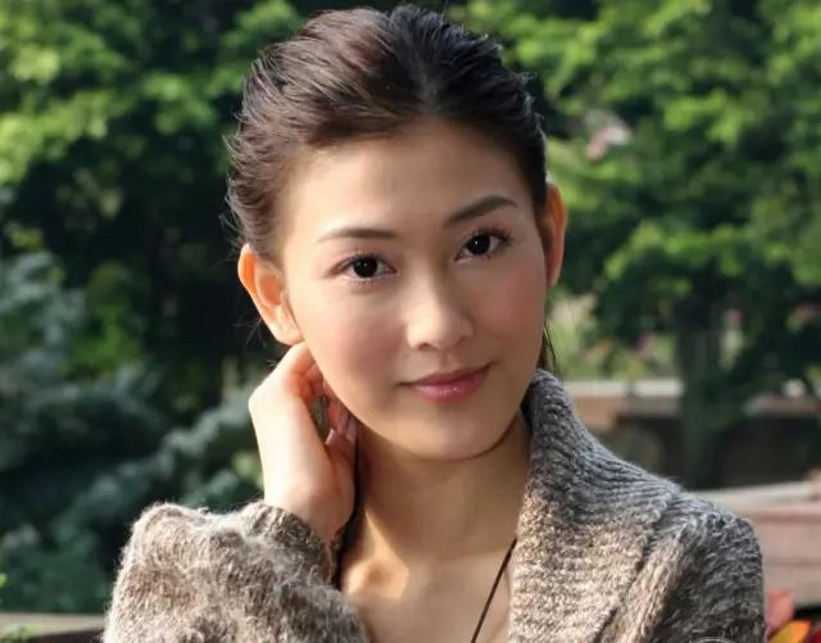 娱乐圈发展,却因拒绝潜规则而被雪藏|李彩桦|潜规则|债务_新浪新闻