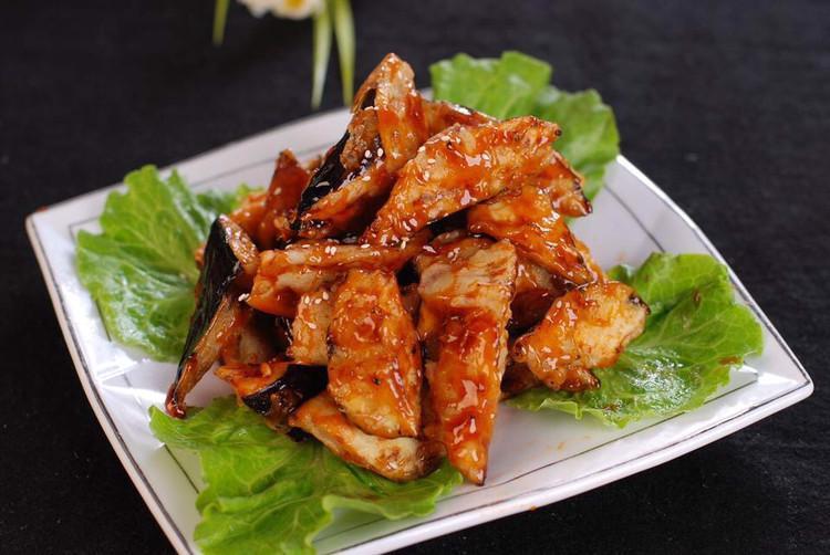 脆皮茄子要想口感酥脆, 挂糊最关键, 学会这招, 在家就能做