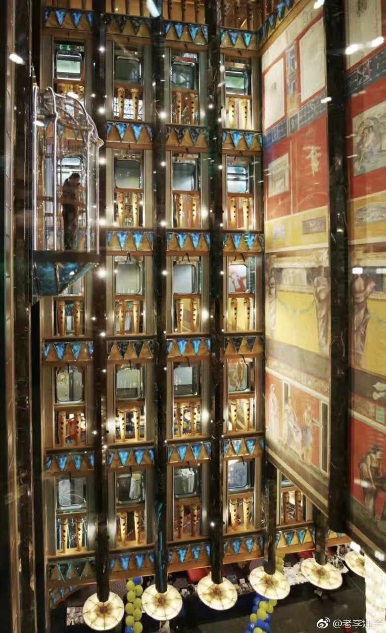 歌诗达公司的＂大西洋号＂邮轮，排水量达86000吨，乘客为2300人|大西洋|排水量|邮轮_新浪新闻