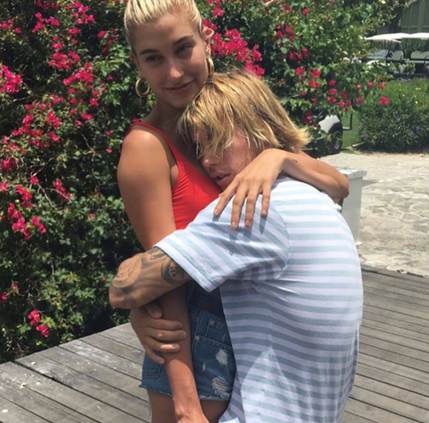 贾斯汀比伯justin bieber和女友hailey baldwin订婚