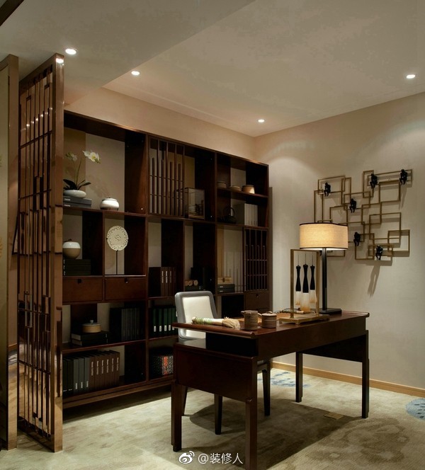 儒雅小清新中式,背景墙挂画不是梅兰竹菊,也不是鱼虫鸟兽