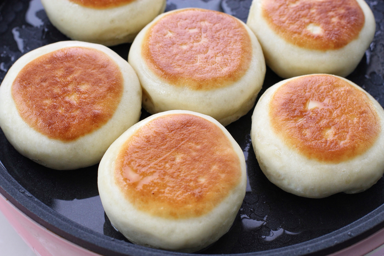 这饼我从小到大都吃不够,外酥内软,加点馅料特别适合女人和孩子|红糖