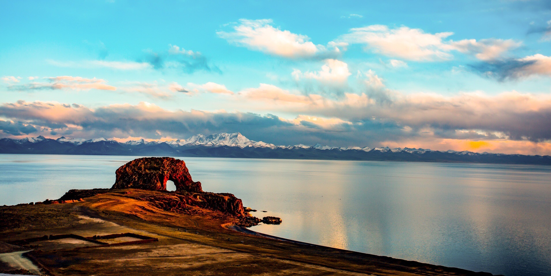 来一组,另一个角度的纳木错,圣象天门,到这里,需要2天标准时间