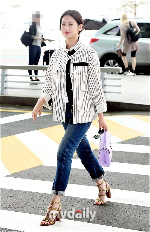 韩国女艺人吴涟序飞往美国洛杉矶拍杂志写真