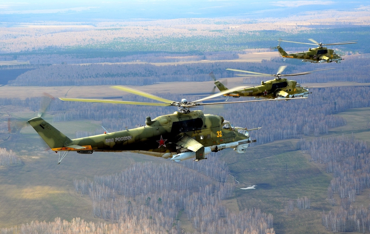 俄罗斯的军用直升机编队美图