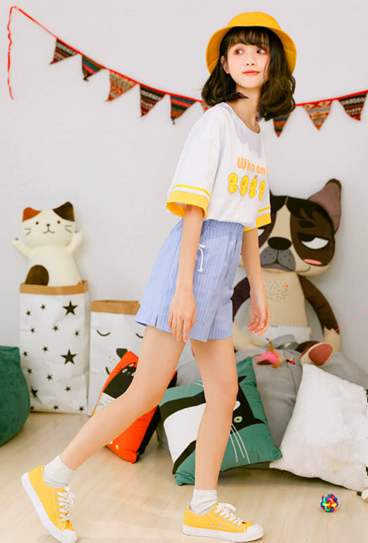 t恤才是学生党最爱,想要小清新or文艺范,这几款搭配穿上很美|小清新|t