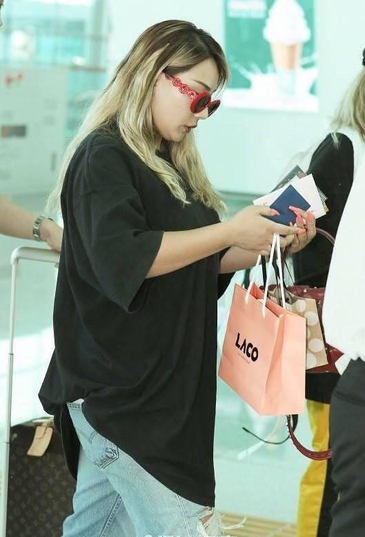 2ne1成员cl李彩琳最少得胖了100斤吧?网友:是韩国张惠妹?