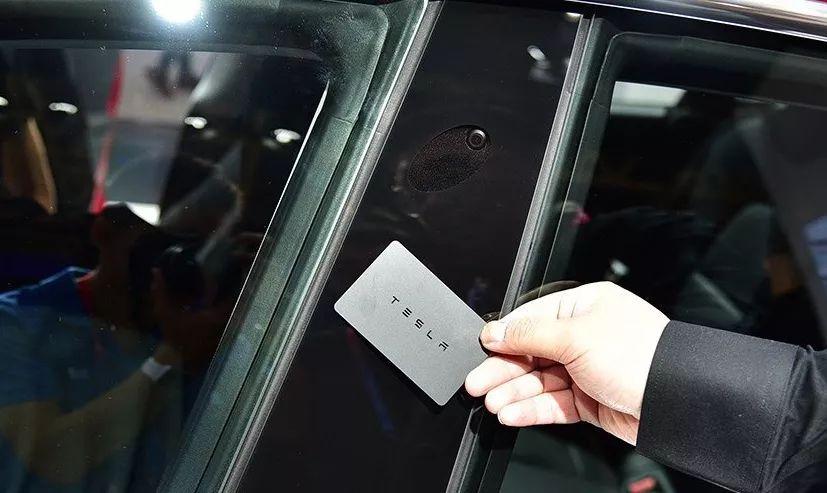 特斯拉也开始卖30万了, 就问你买不买?