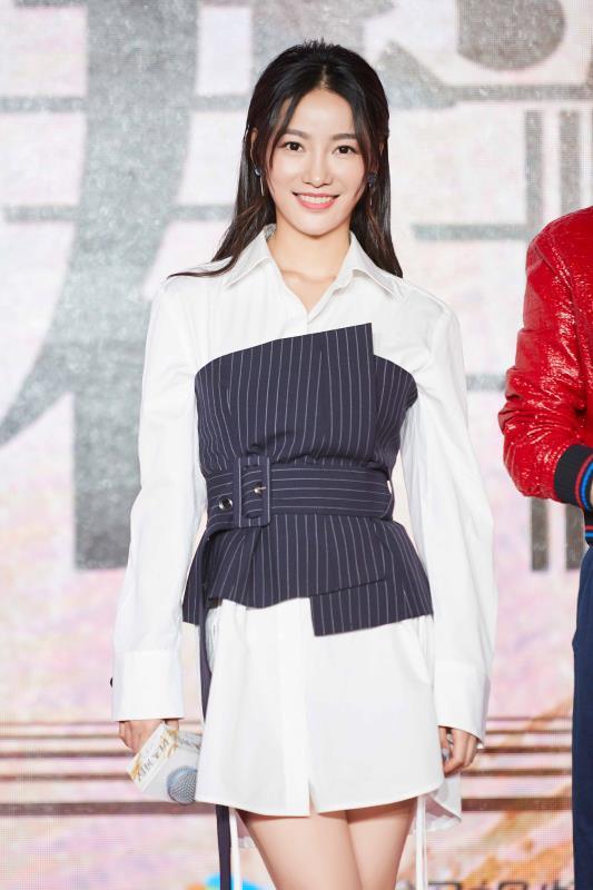 远大前程开播发布会百变花旦付枚欢脱尬舞