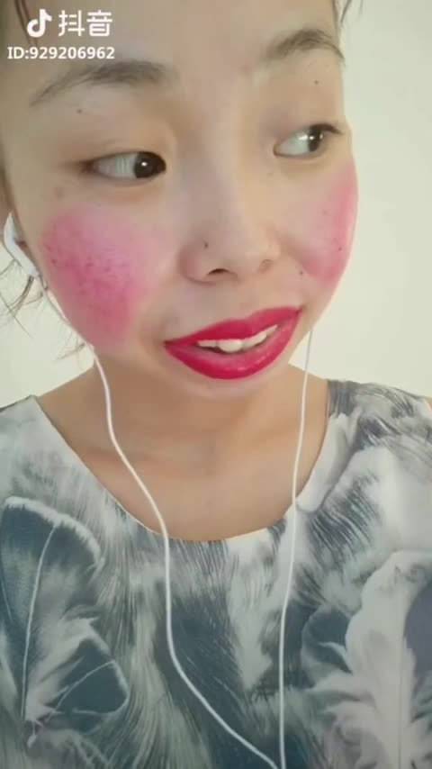 抖音温婉热度刚消抖音又出来个唱嘴巴嘟嘟嘟善