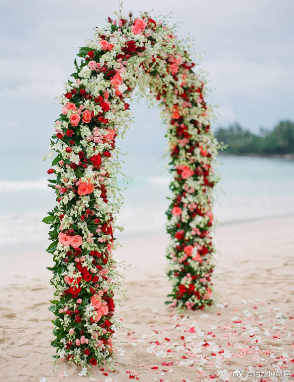 户外婚礼花拱门
