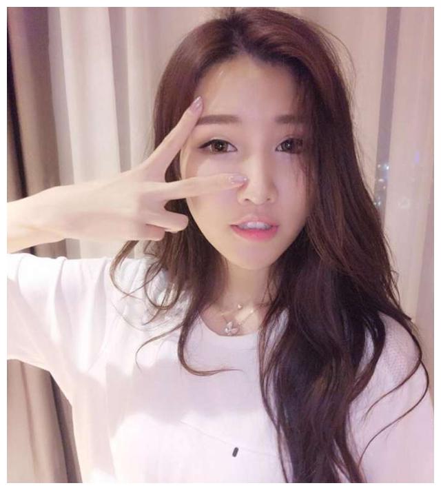 父亲曾在cba赛后被打,夺冠后情绪失控