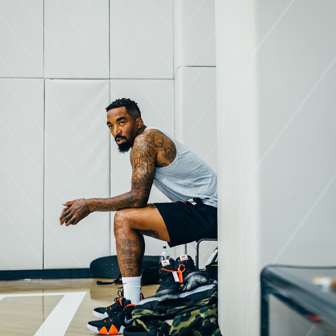 jr史密斯的新纹身"supreme"