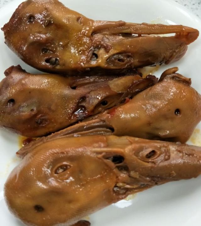 做了四个鸭头给老婆吃从此老婆总是对我呱呱大叫