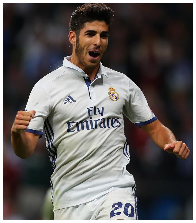 阿森西奥最近挺火,不管是场上还是场下