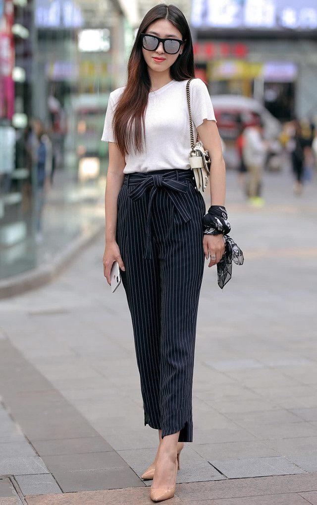 街拍高挑美女,全是大长腿的时尚小姐姐,你最喜欢哪一位呢|小姐姐|街拍|美女_新浪新闻