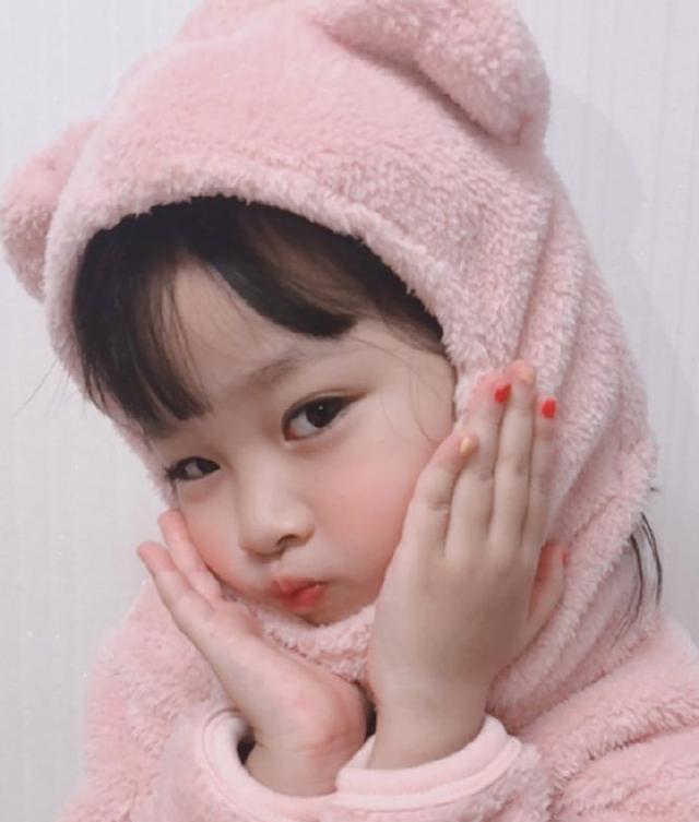 一组超萌的权律二表情包喜欢小女孩的可以收图做头像啦