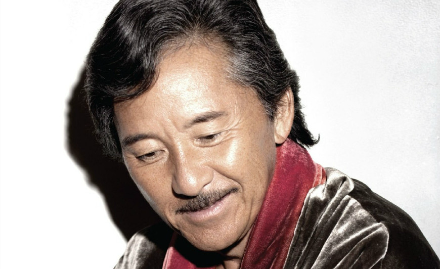 罗文是20世纪70年代至80年代香港流行乐坛的代表人物之一.