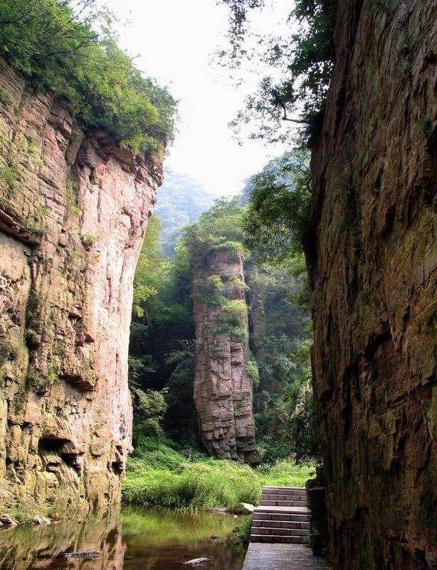 国家5a级旅游景区"尧山(石人山)",南依险峻峭拔"十八垛",北连世界第一