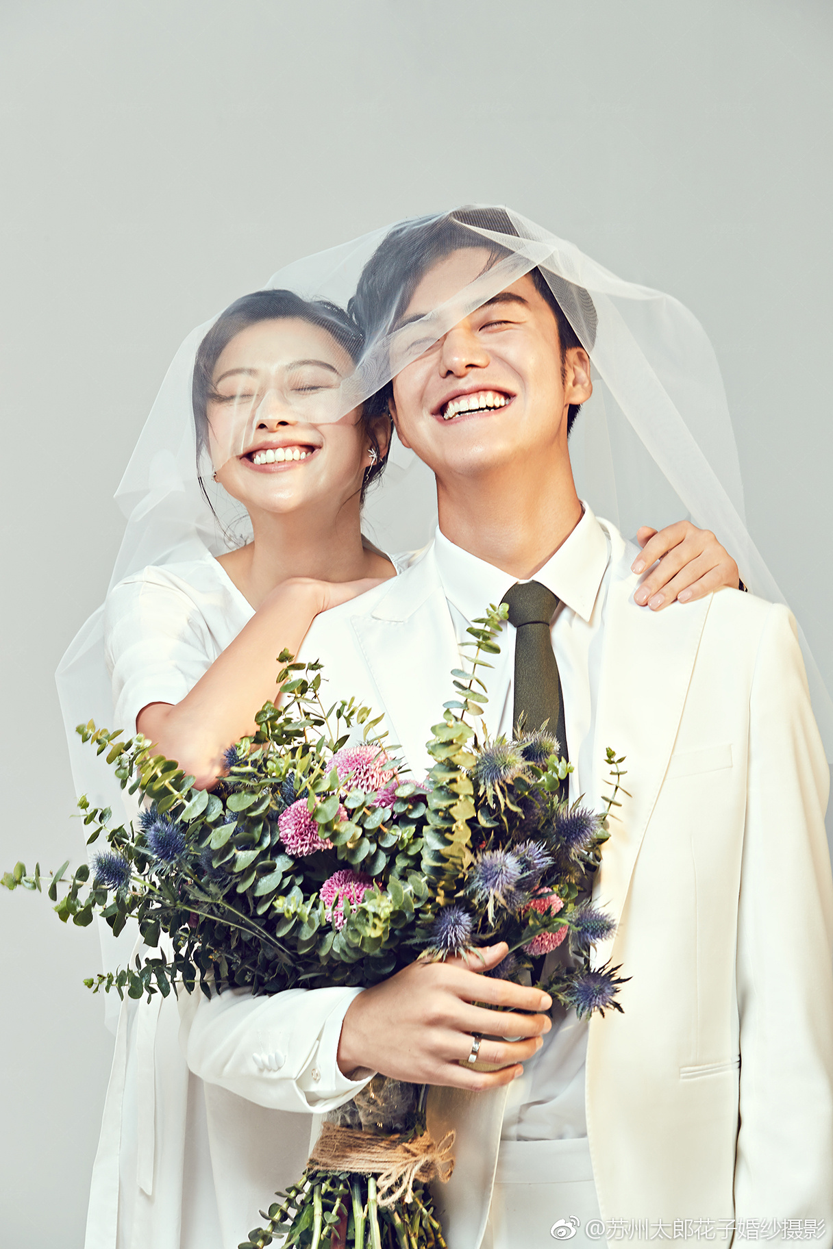 世界上最美好的爱情,莫过于你宠着我,我爱着你,一心一意