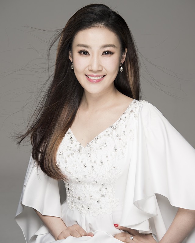 歌唱家薛皓垠的妻子图片