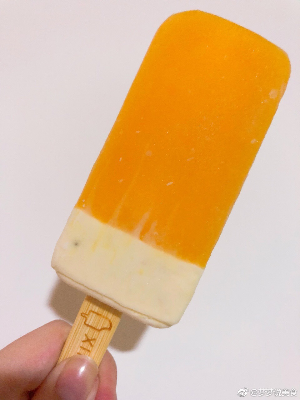 橙色星球水果芝士夹心雪糕