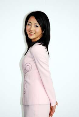 当然她让人喜爱的,当然不只是"冻住"的容颜.杨丹,是个湖南妹子.