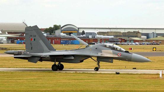 架的苏-30mki战机,3个中队不到49架"幻影"-2000,以及80架的米格-29k