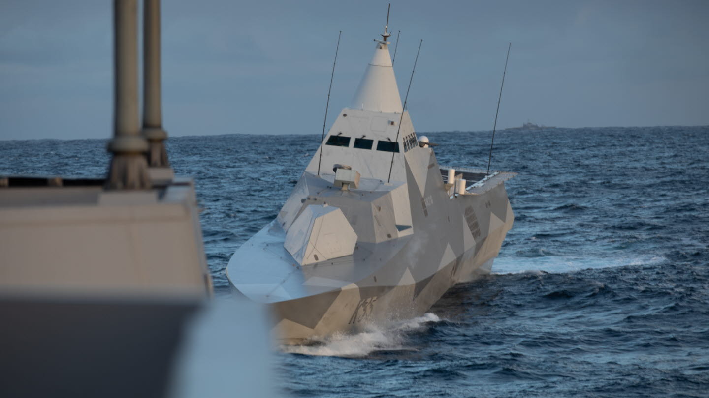 瑞典两艘"维斯比"级隐身护卫舰及一艘潜艇会同英国皇家海军23型"威