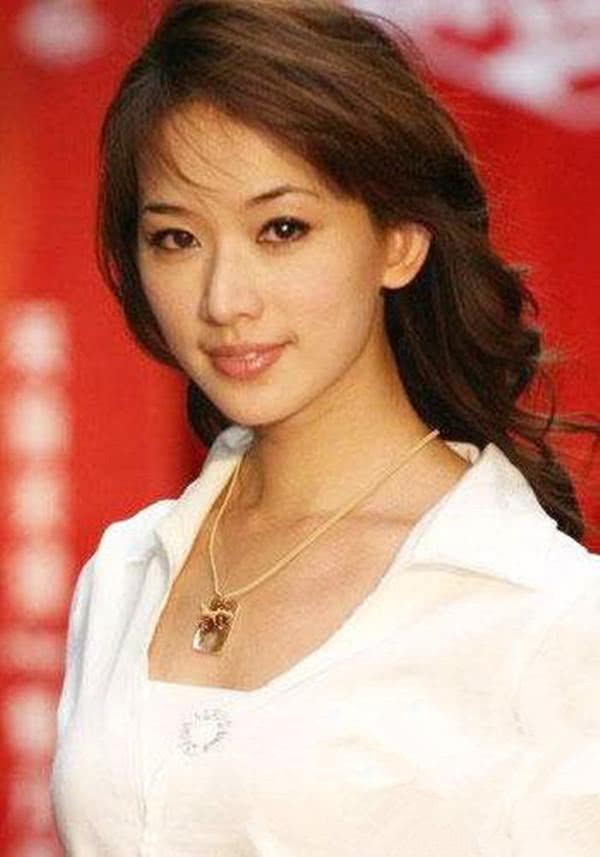 林志玲23岁旧照曝光,长相变化有点大,网友:割完的双眼皮吓到我