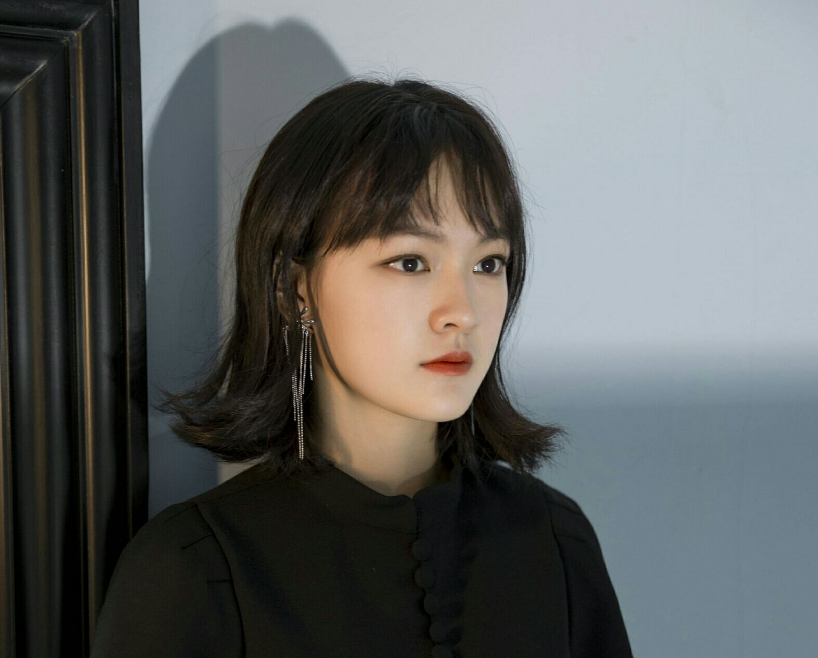 娱乐圈头发变少的女星,佟丽娅第八,迪丽热巴第二,第一是谁?