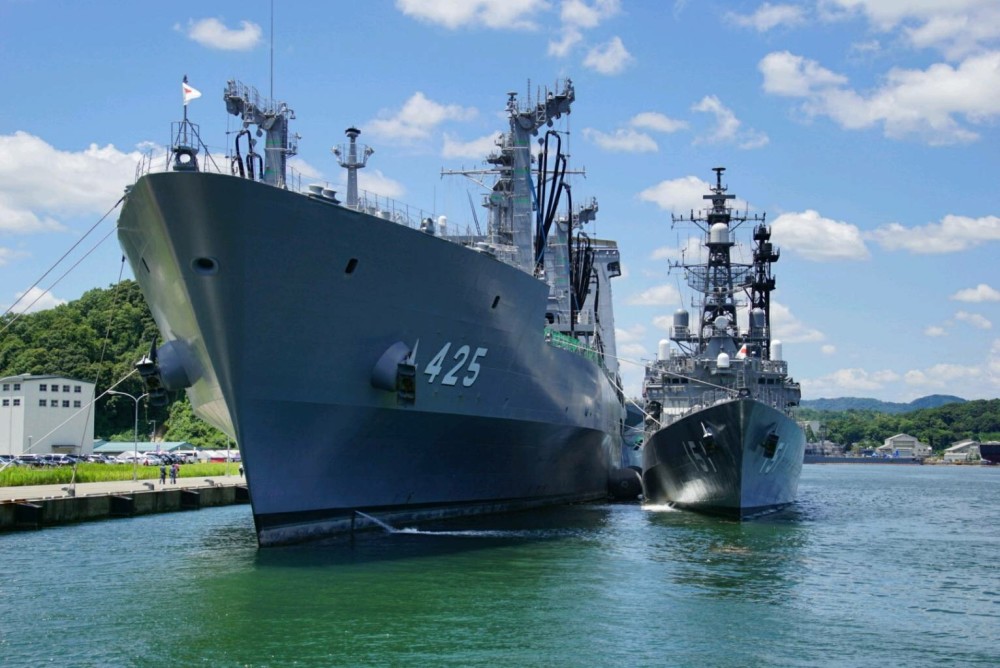 日本快速战斗支援舰有多大?5000吨驱逐舰成小不点