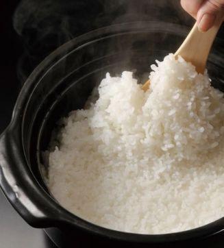 两位保姆来应聘,一锅剩米饭做出两种花样,婆婆看中了第二个