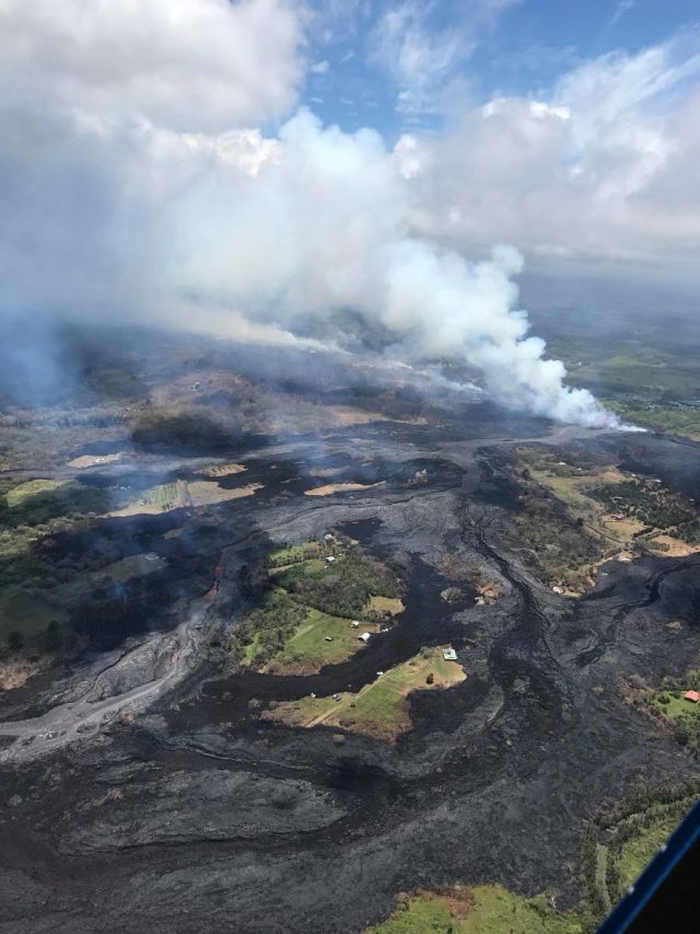 火山熔岩发电厂图片