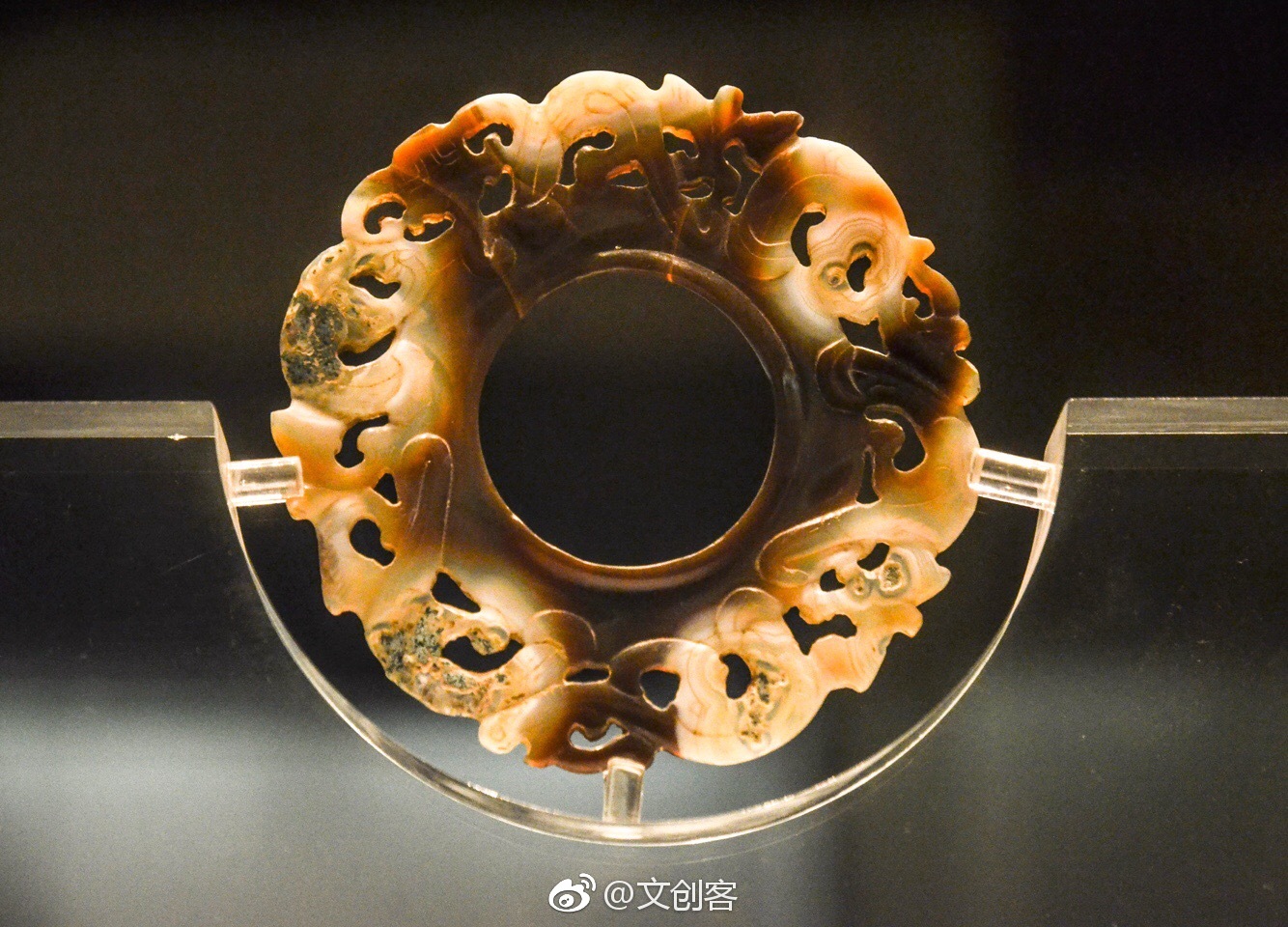 夔龙玛瑙璧