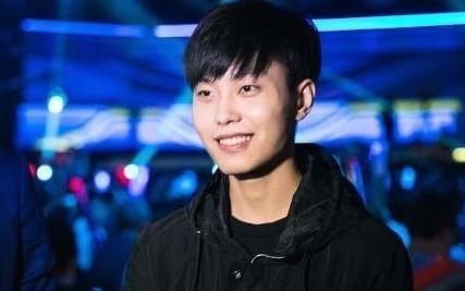 冠军上单koro被曝职业态度恶劣 太太团集体脱粉