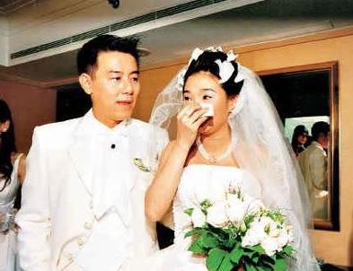49岁许秋怡近照错过张智霖却嫁给过气明星今夫妻来内地捞金
