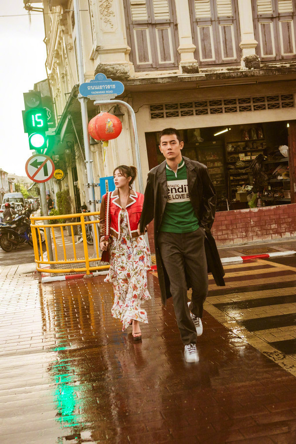 阚清子纪凌尘"私奔"到海岛,解锁最in情侣照!