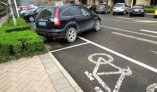 如果不了解这些违章停车,你的工资还不够交罚款的-新浪汽车