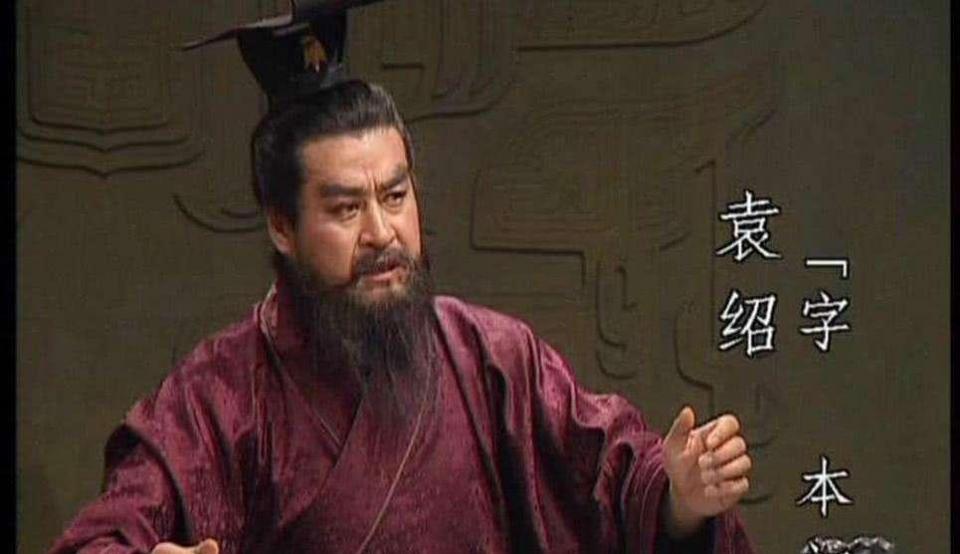 曹操带许褚,张辽等四将,为何败给袁绍带的张郃,高览等四将?|袁绍|曹操