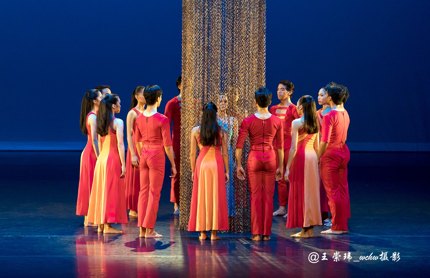 菲律宾国家芭蕾舞团在天桥剧场首演现代芭蕾巅峰之作大获成功