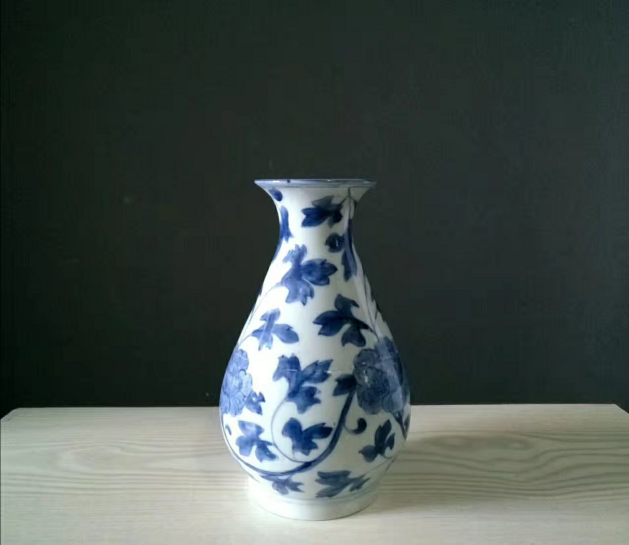 青花牡丹纹琵琶尊|琵琶|绘画|瓷器_新浪新闻
