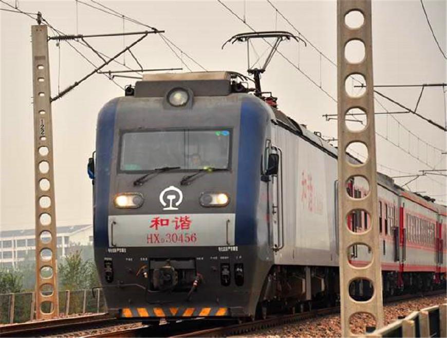 为什么火车有17和19号车厢, 却没有18号? 列车员说出了实情