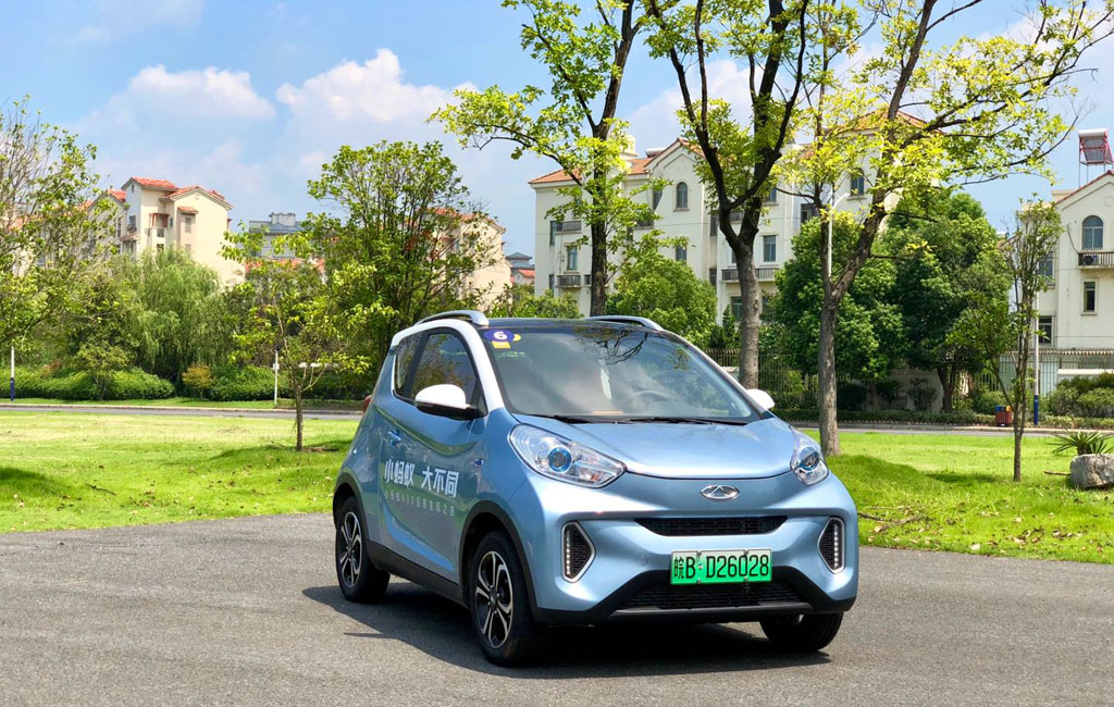 试驾小蚂蚁400:仅售6万元的小车 却有实力做到大中小城市通吃?