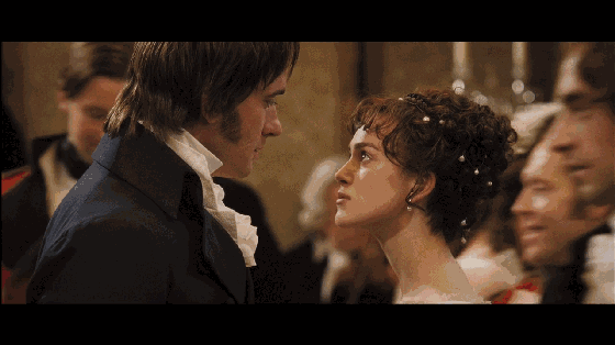 共舞时,他们谈到了社交需求,还为维克汉姆的事情争论,最后归结到达西