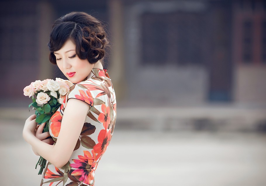 民国风旗袍美女!小楼昨夜又东风,故国不堪回首月明中!